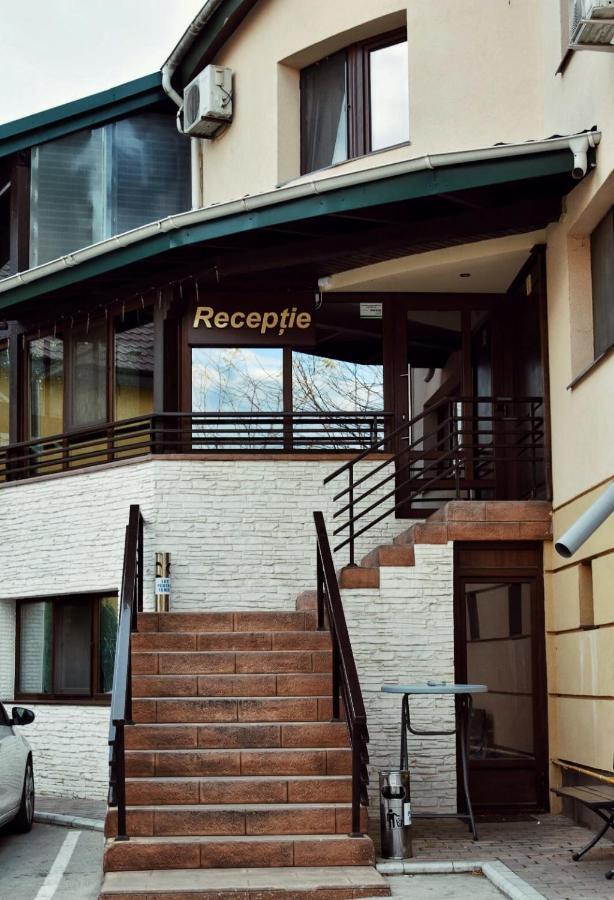 Pensiunea Crystal Valea Lupului  Exterior foto