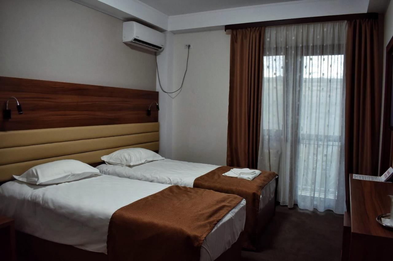 Pensiunea Crystal Valea Lupului  Exterior foto